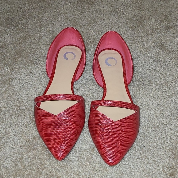 n/a Shoes - RED FLATS. ALMOST IN PERFECT CONDITION